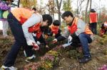 SK건설, ‘가을맞이 숲공원 가꾸기’ 봉사활동 실시
