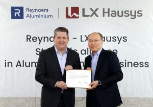 LX하우시스, 벨기에 레이너스와 '알루미늄 창호' 공동개발